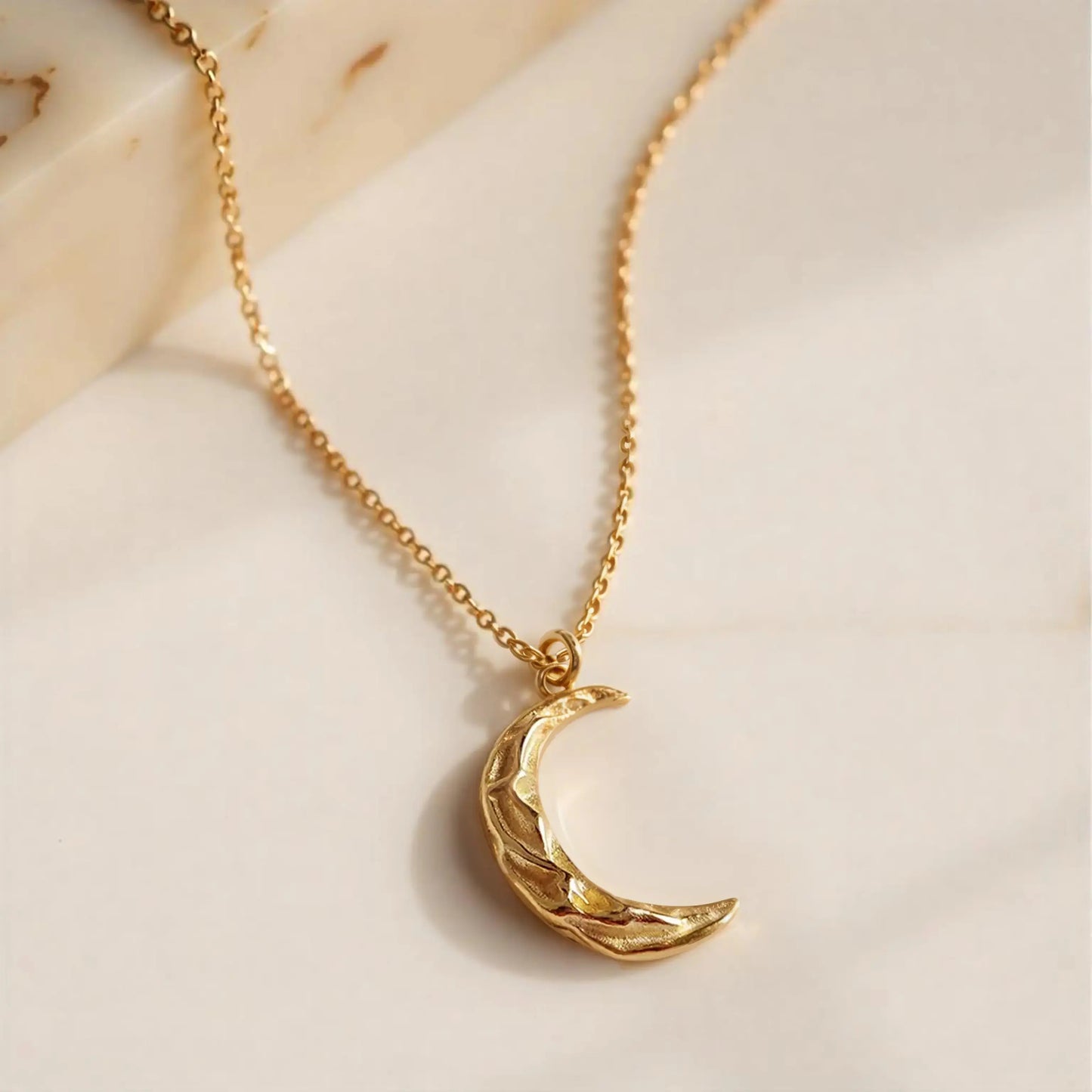Moon-shaped pendant necklace 18K-Yellow-Gold Necklaces Starry Cradles 99.00