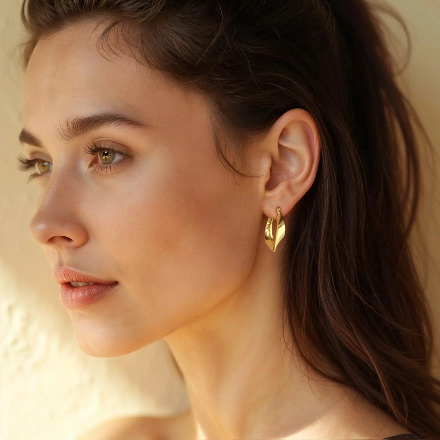 Wavy hoop earrings Earrings Starry Cradles