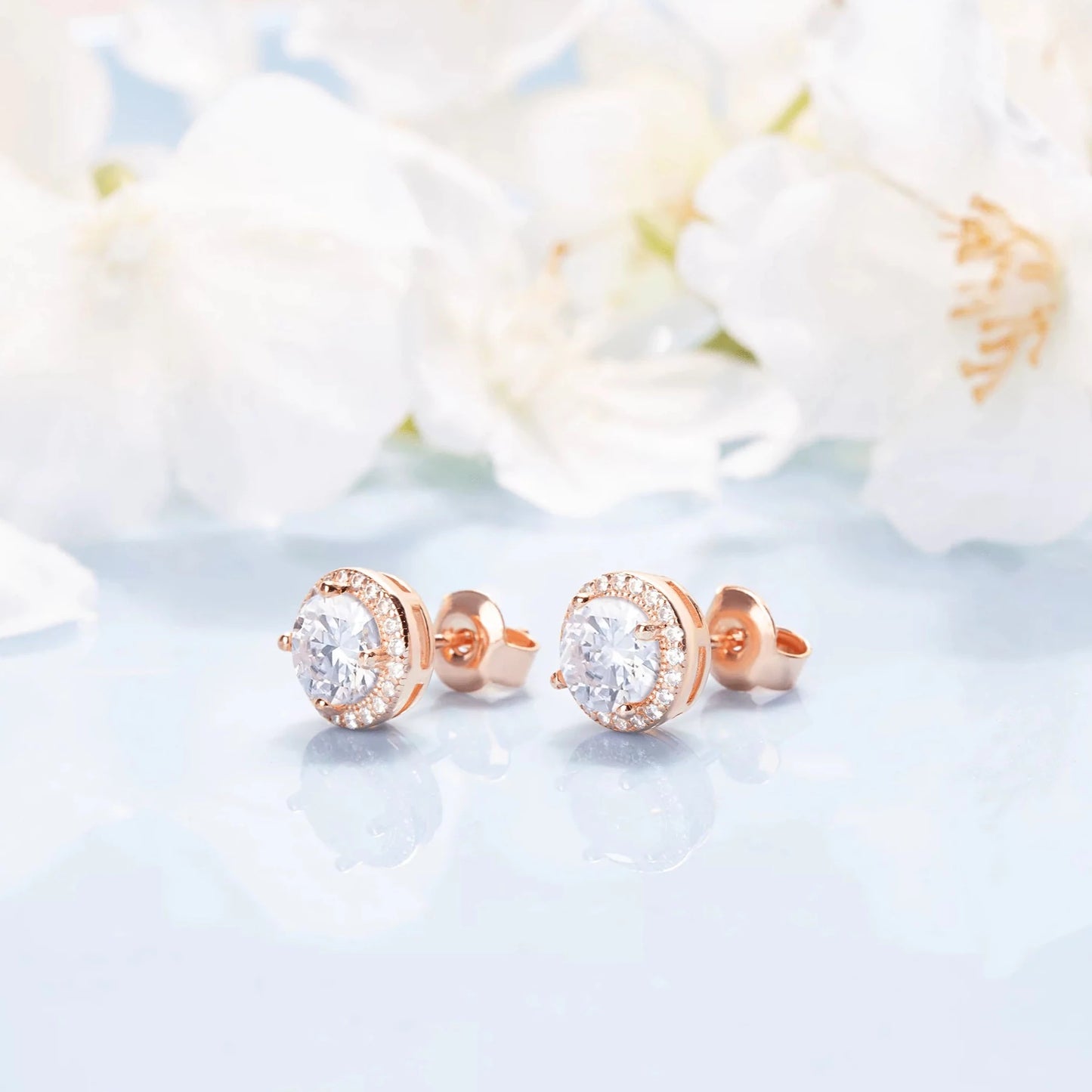 Moissanite Round studs