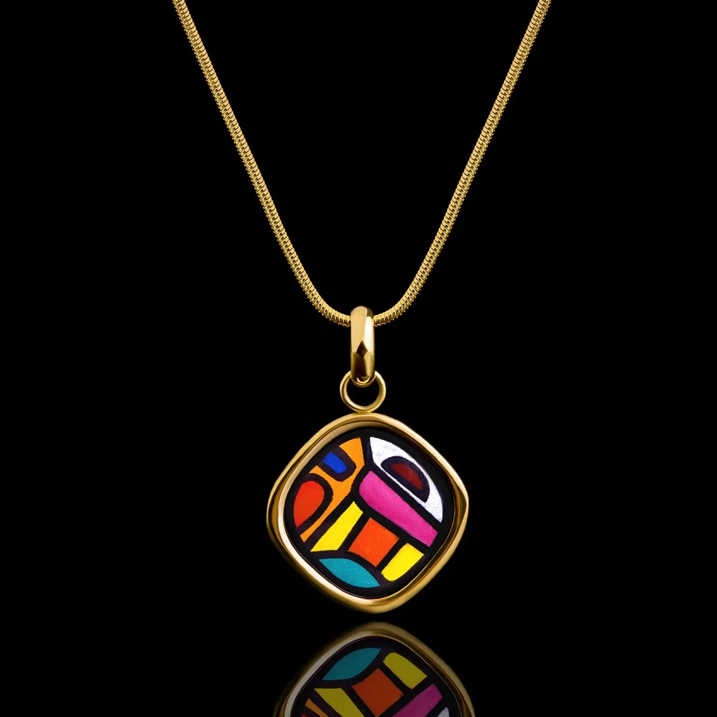 Yellow gold necklace with the painting of Friedensreich Hundertwasser's "Spanish Nights"