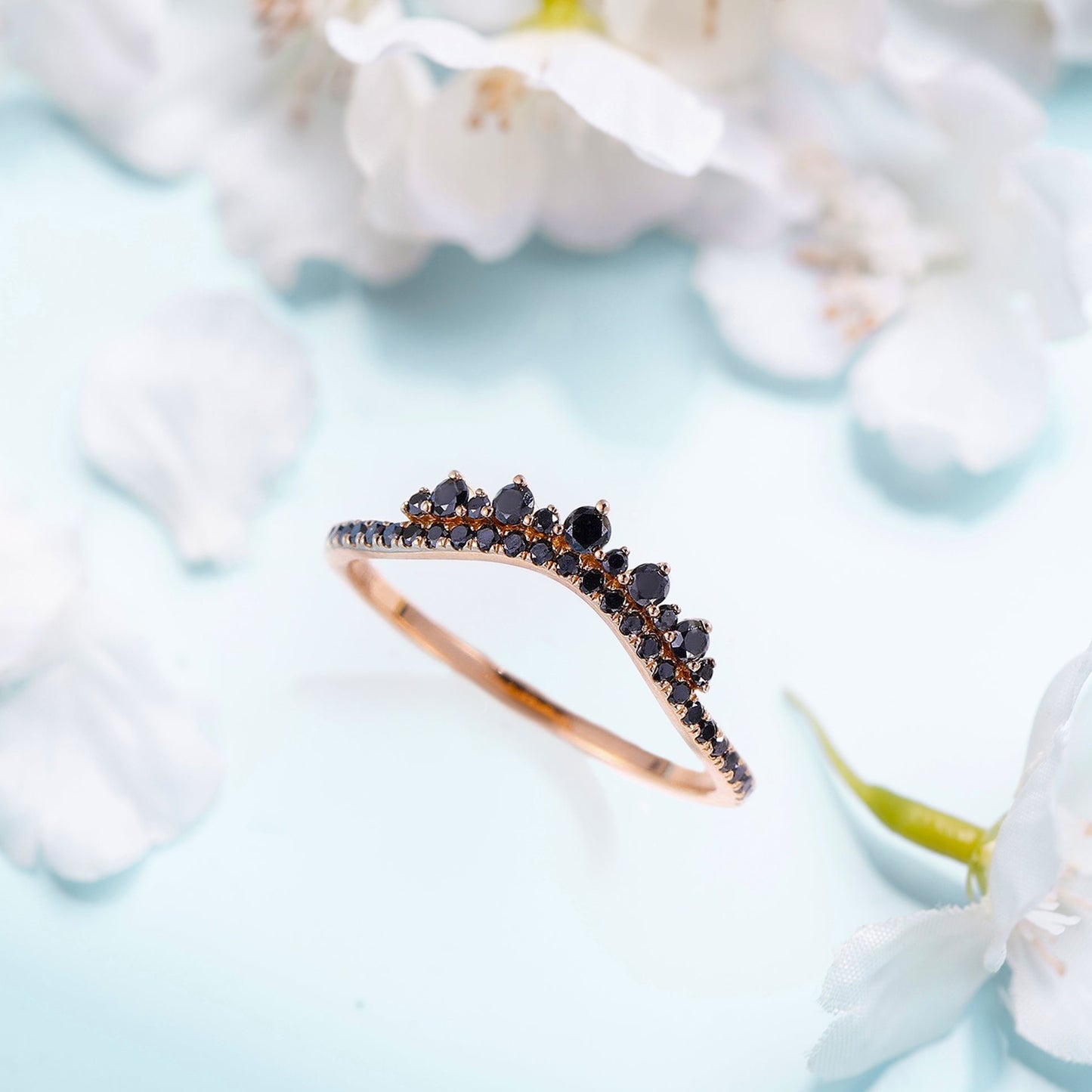 Ring with a Black Spinels