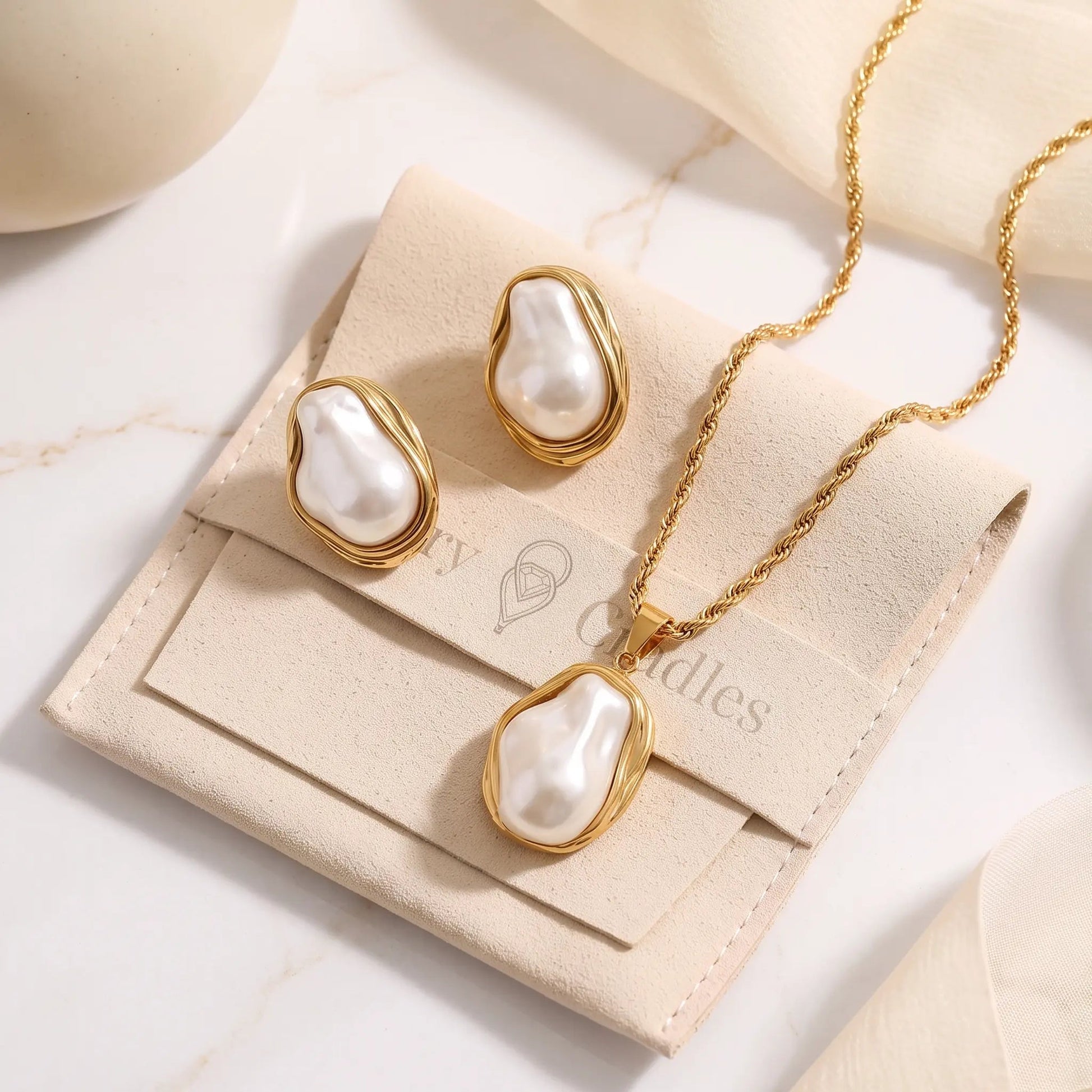 Baroque Pearl Earrings & Necklace Set   Earrings Starry Cradles