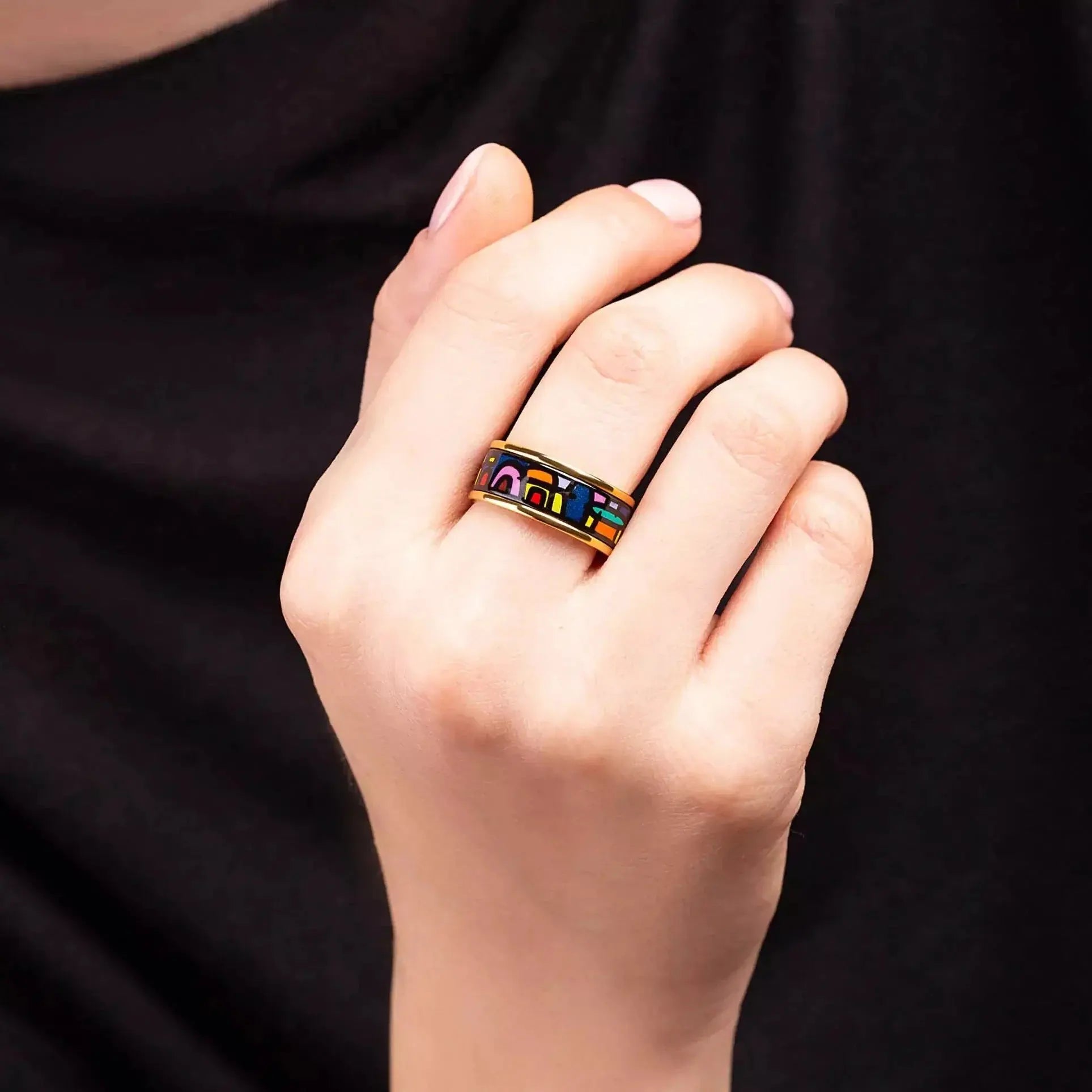 Hand with a ring from the Spanish Nights collection