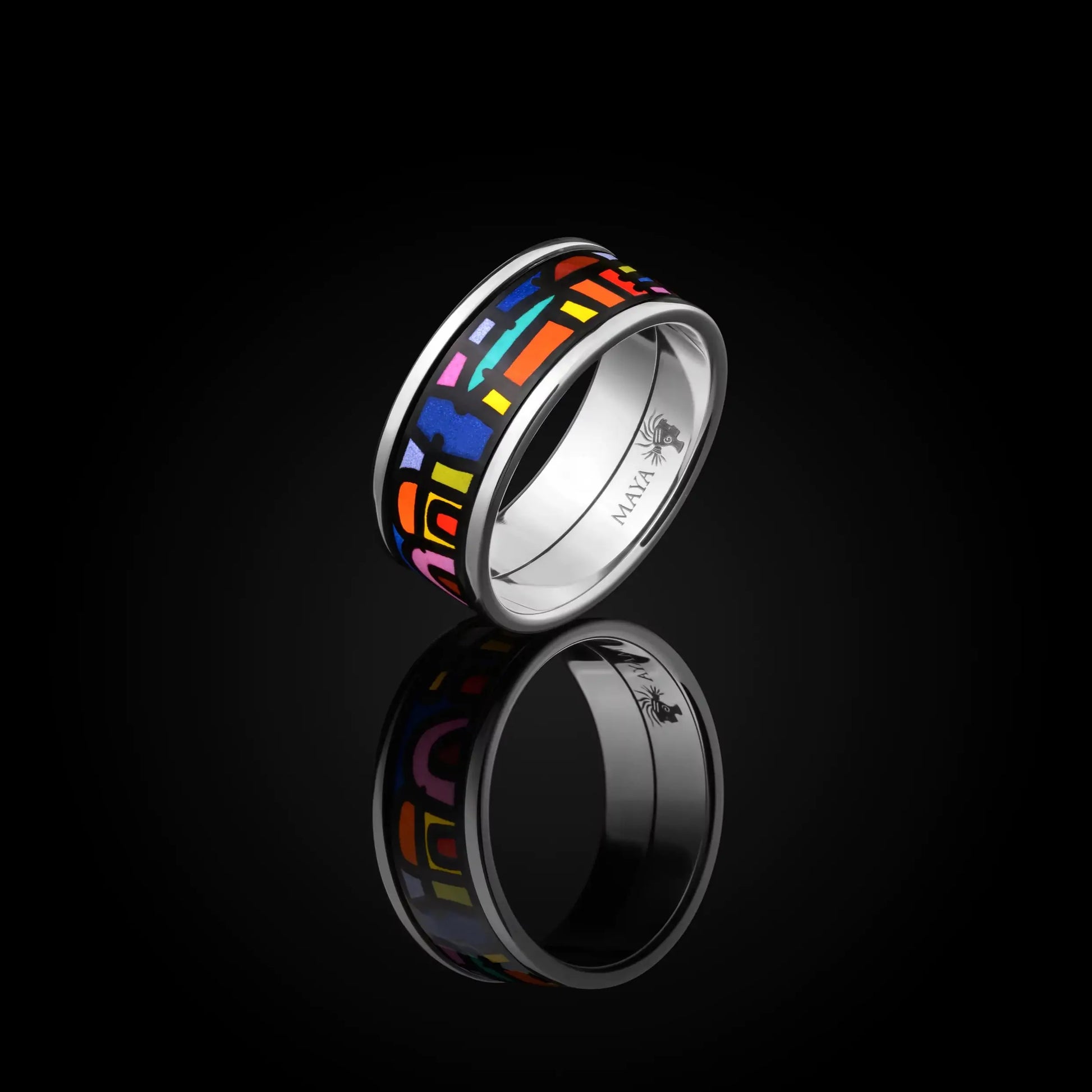 White gold ring with the painting of Friedensreich Hundertwasser's "Spanish Nights"