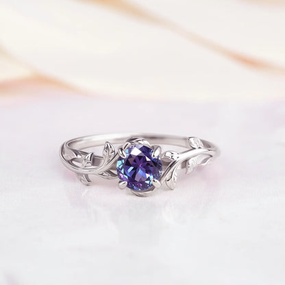 Twig ring with Alexandrite