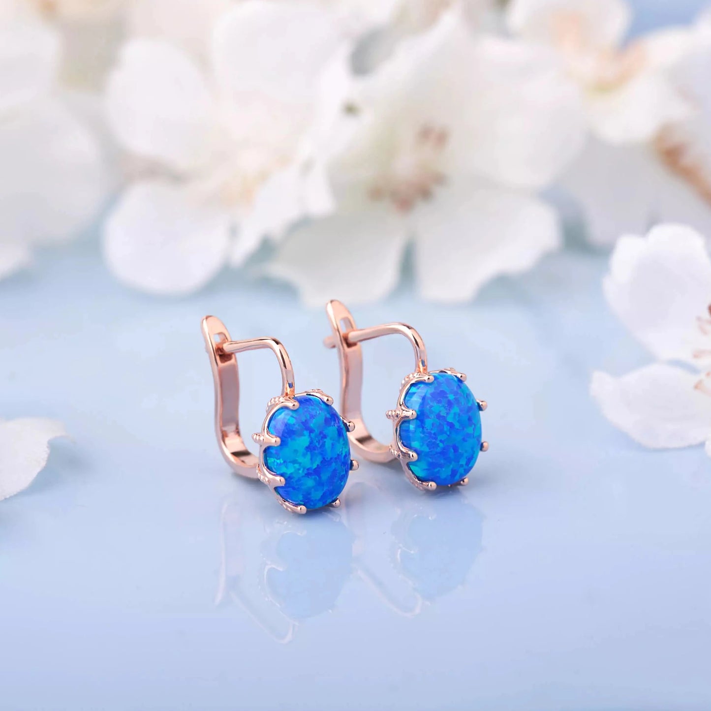  Blue Opal Vintage earrings made of yellow gold